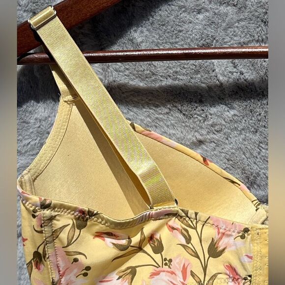 EUC Daisy Fuentes Pretty Yellow Floral Bra 3 hook Size 38D - Picture 5 of 7